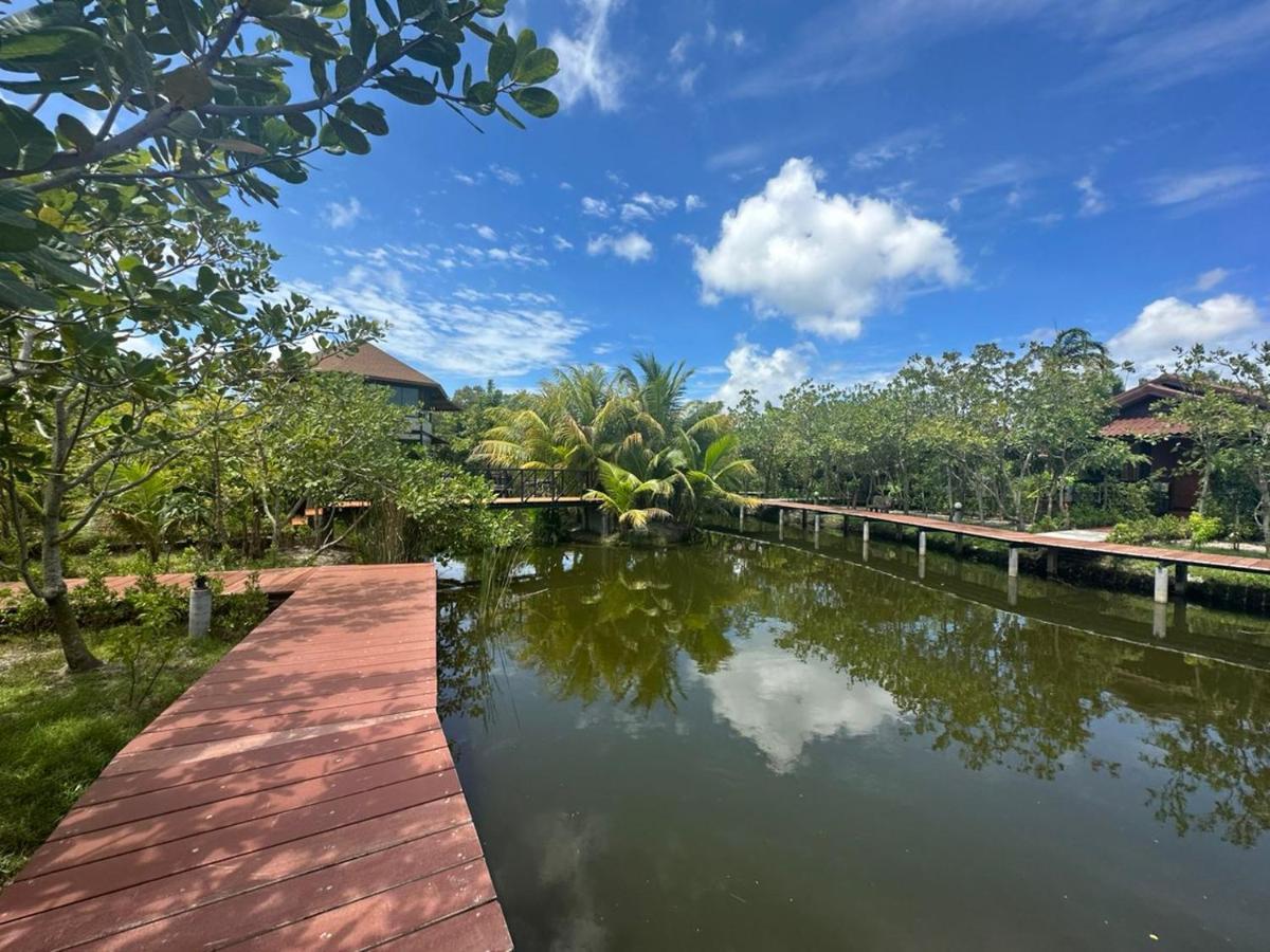 The Beatles Lagoon Chalong Exterior photo