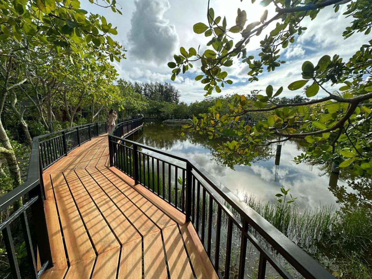 The Beatles Lagoon Chalong Exterior photo