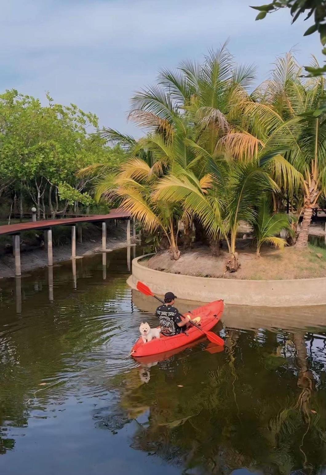 The Beatles Lagoon Chalong Exterior photo
